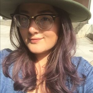 Meet your Posher, Nicole